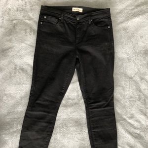 Gap 1969 True Skinny Black Jean.